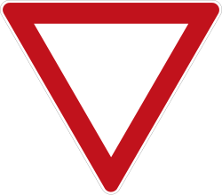 Verkehrszeichen 205: Vorfahrt gewähren!