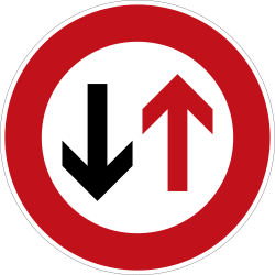 Verkehrszeichen 208: Dem Gegenverkehr Vorrang gewähren!